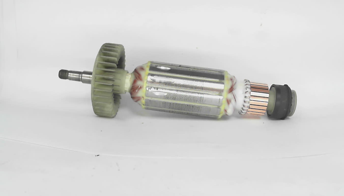 YAKOR_USHM_AEG_WS_15-125_SX