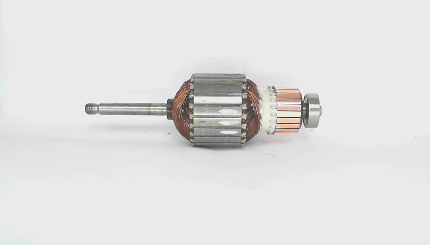 YAKOR_VAKUUMNYI_MOTOR_DOMEL_MKM3330
