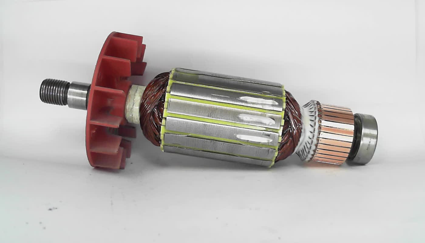 YAKOR_GLUBINNYI_VIBRATOR_ENAR_DINGO