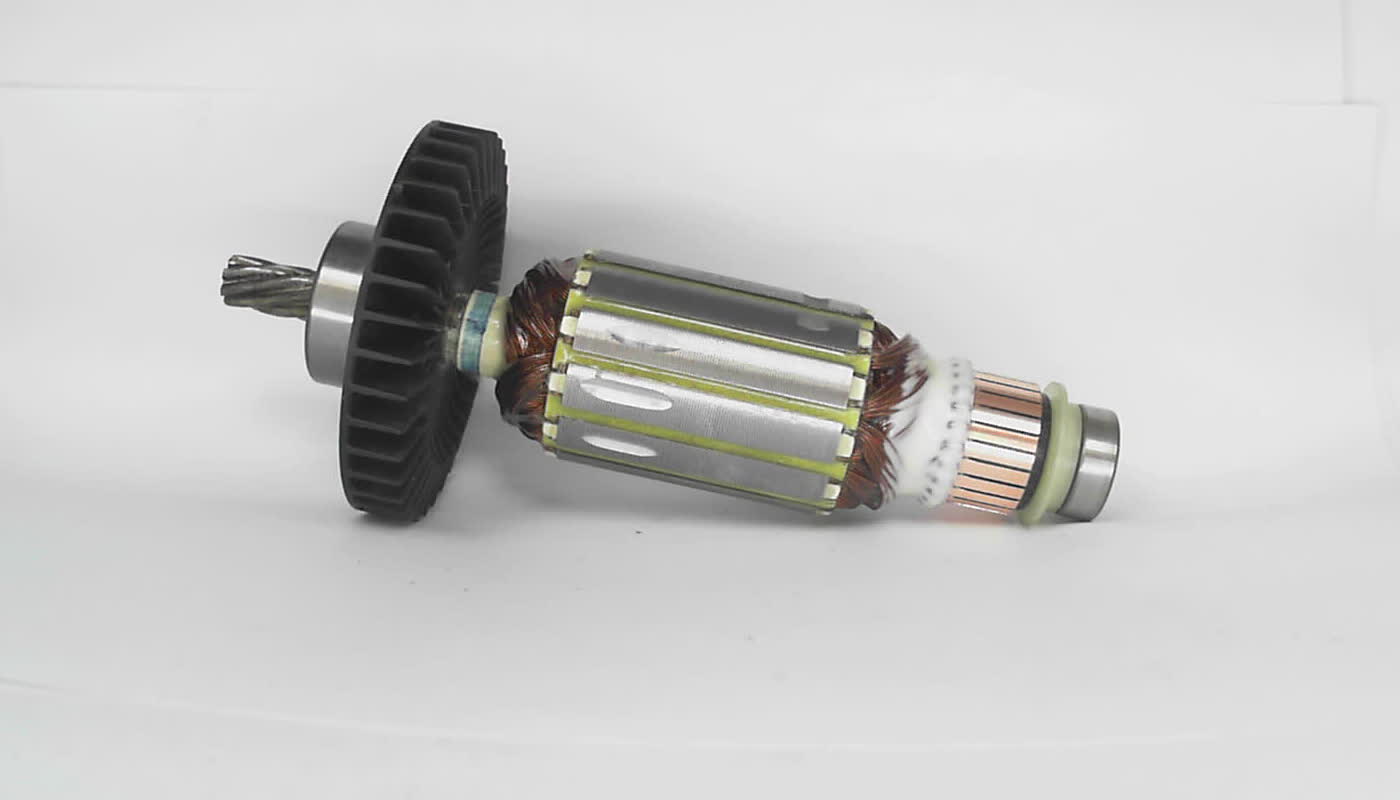 YAKOR_DISKOVAYA_PILA_Makita_5705R