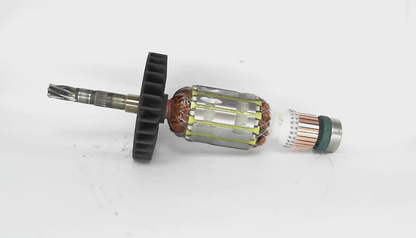 YAKOR_PERFORATOR_Makita_HR2653