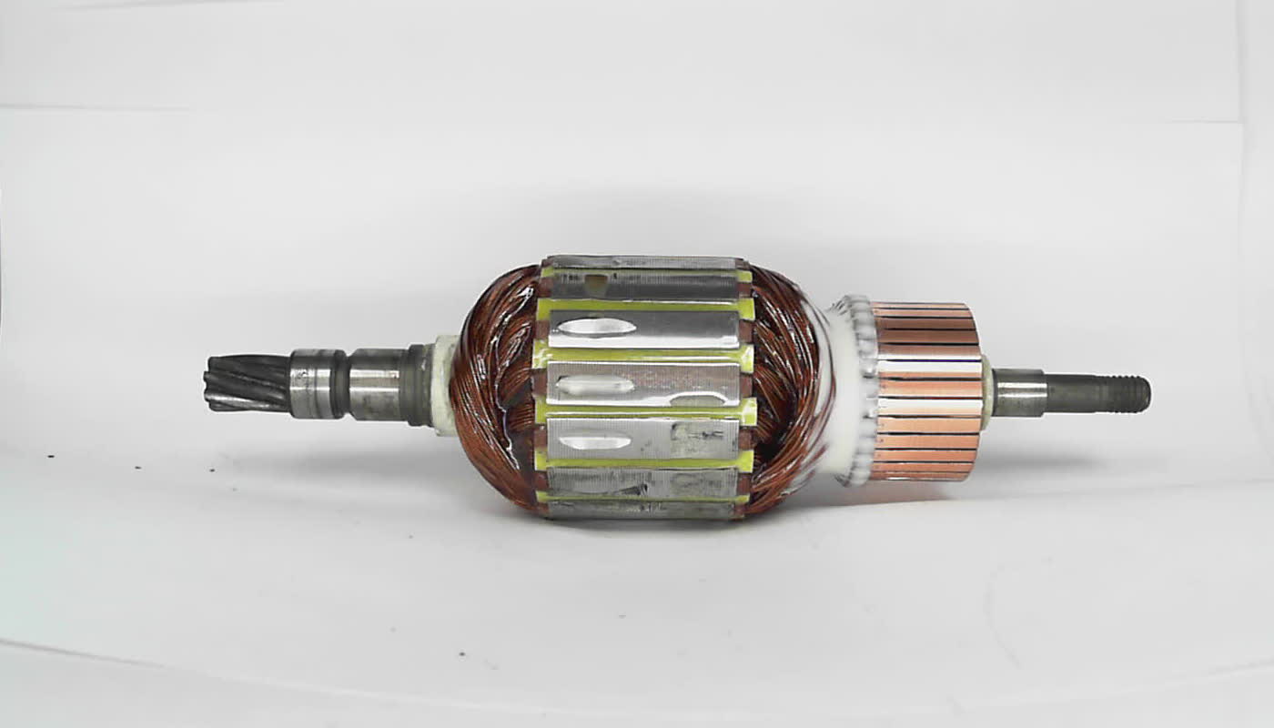 YAKOR_PERFORATOR_Makita_HR5202C